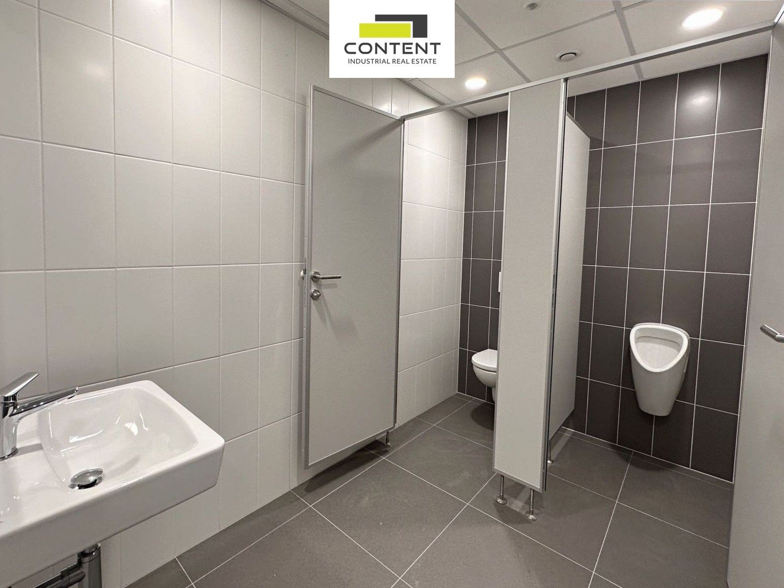 Pronájem výrobní prostory - K Bílému vrchu, Praha, 2 460 m²