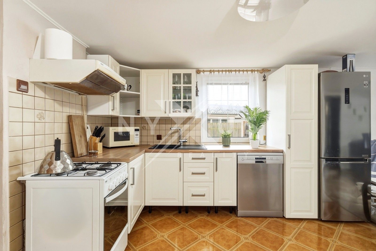 Prodej rodinný dům - Dolánky nad Ohří, 94 m²