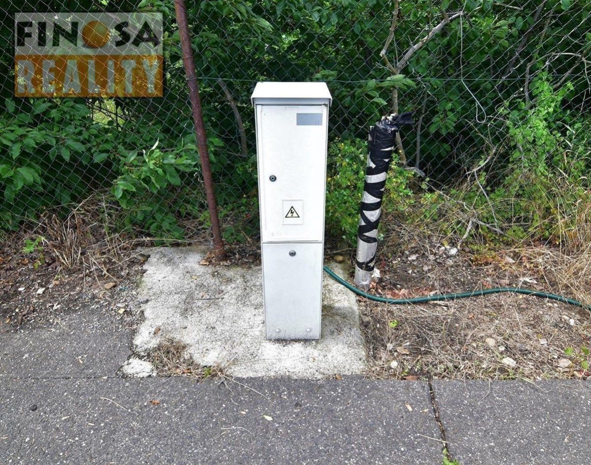 Prodej komerční pozemek - Husova, Lenešice - 5
