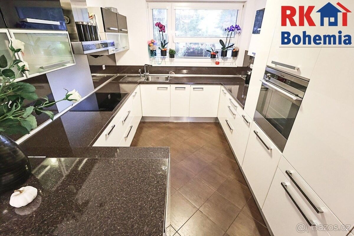 Prodej rodinný dům - Praha, 190 16