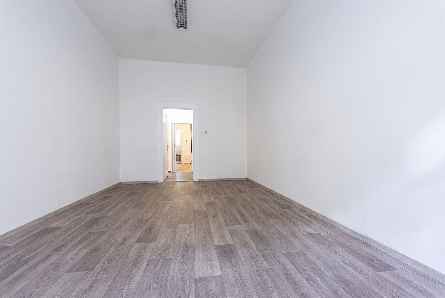 Pronájem obchodní prostory - Plzeň - Vnitřní Město, okres Plzeň-město, Plzeňský kraj, 50 m² - 5