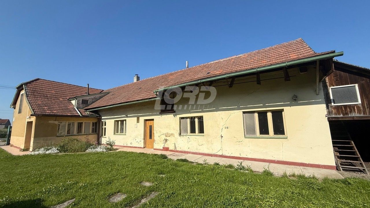 Prodej rodinný dům - Podmoky, 361 m²