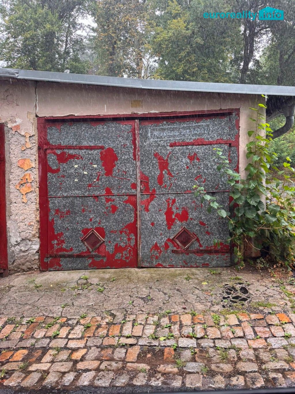 Garáž, 20 m²