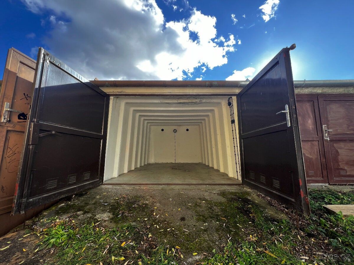 Garáže, Kuřim, 664 34