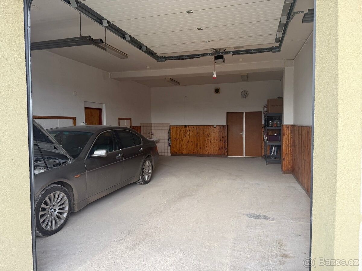 Garáže, Polepy, 411 47