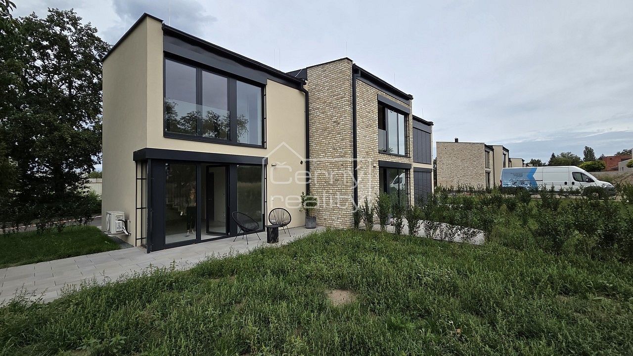 Rodinné domy, Východní, Pardubice - Pardubičky, 55 m² - 2