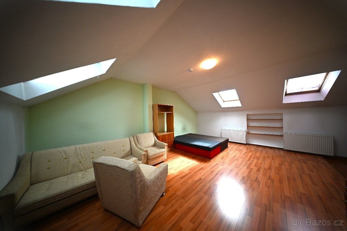 Byty, Veselí nad Moravou, 698 01 - 2