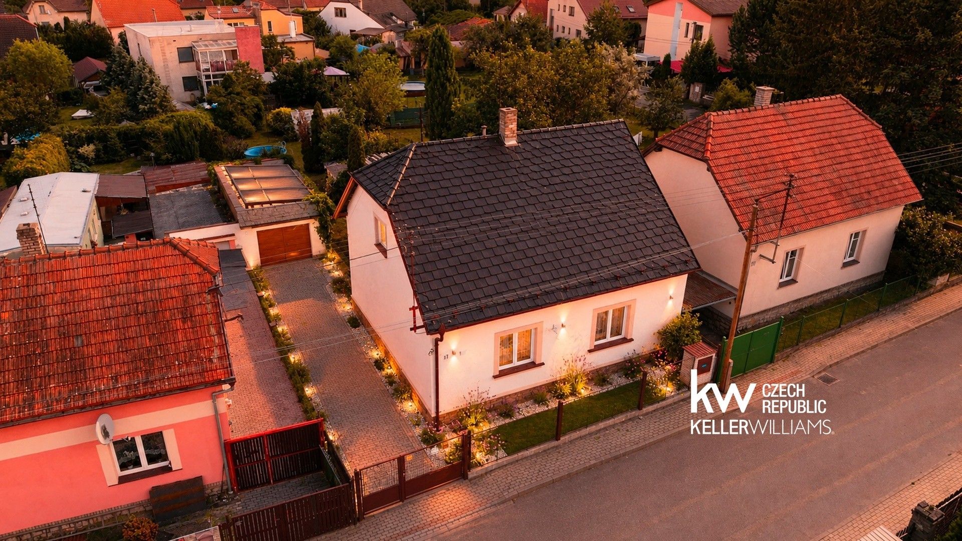 Prodej rodinný dům - Kodecká 183, Tetín, 134 m² - 2