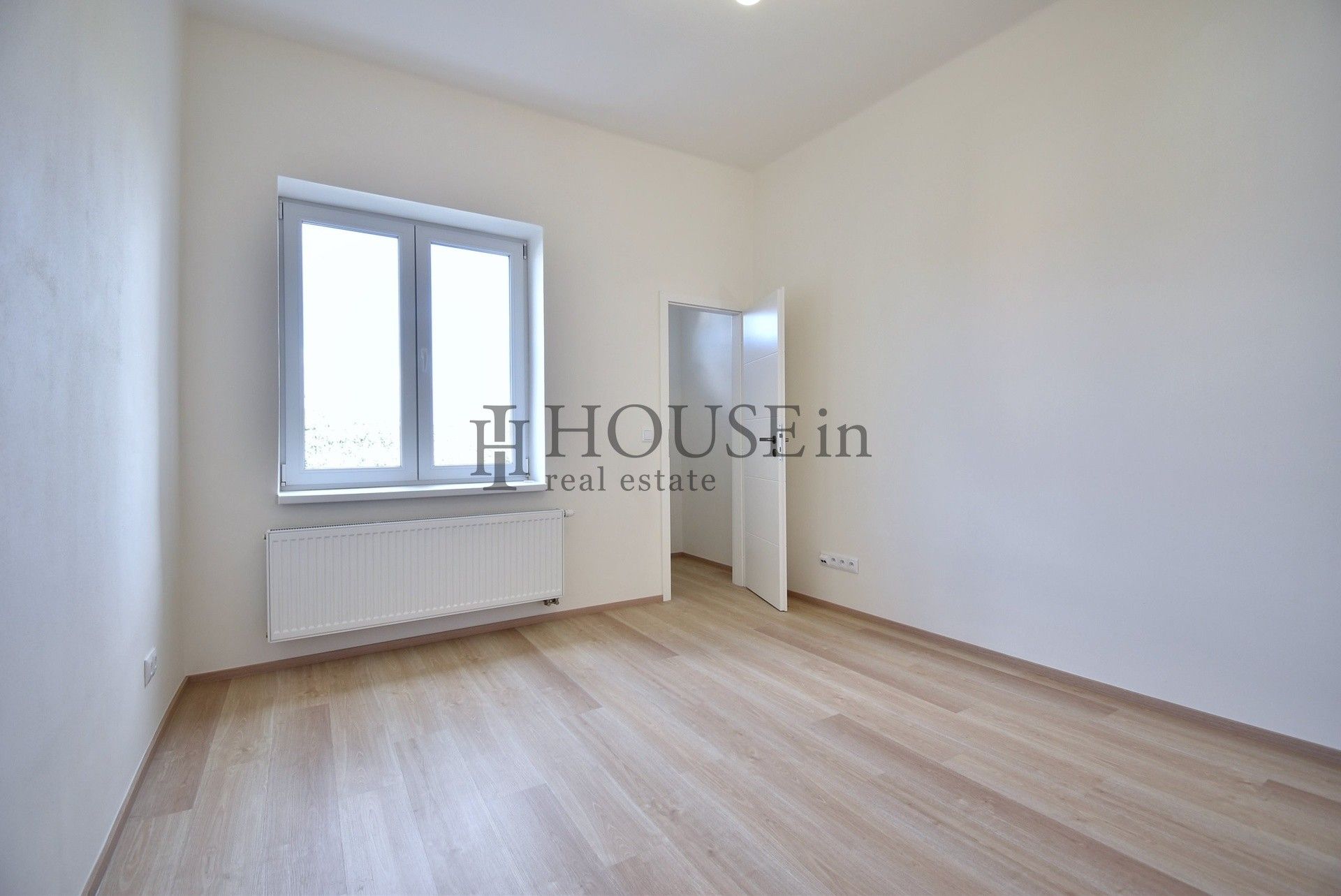 2+kk, Vnější, Praha, 37 m² - 1