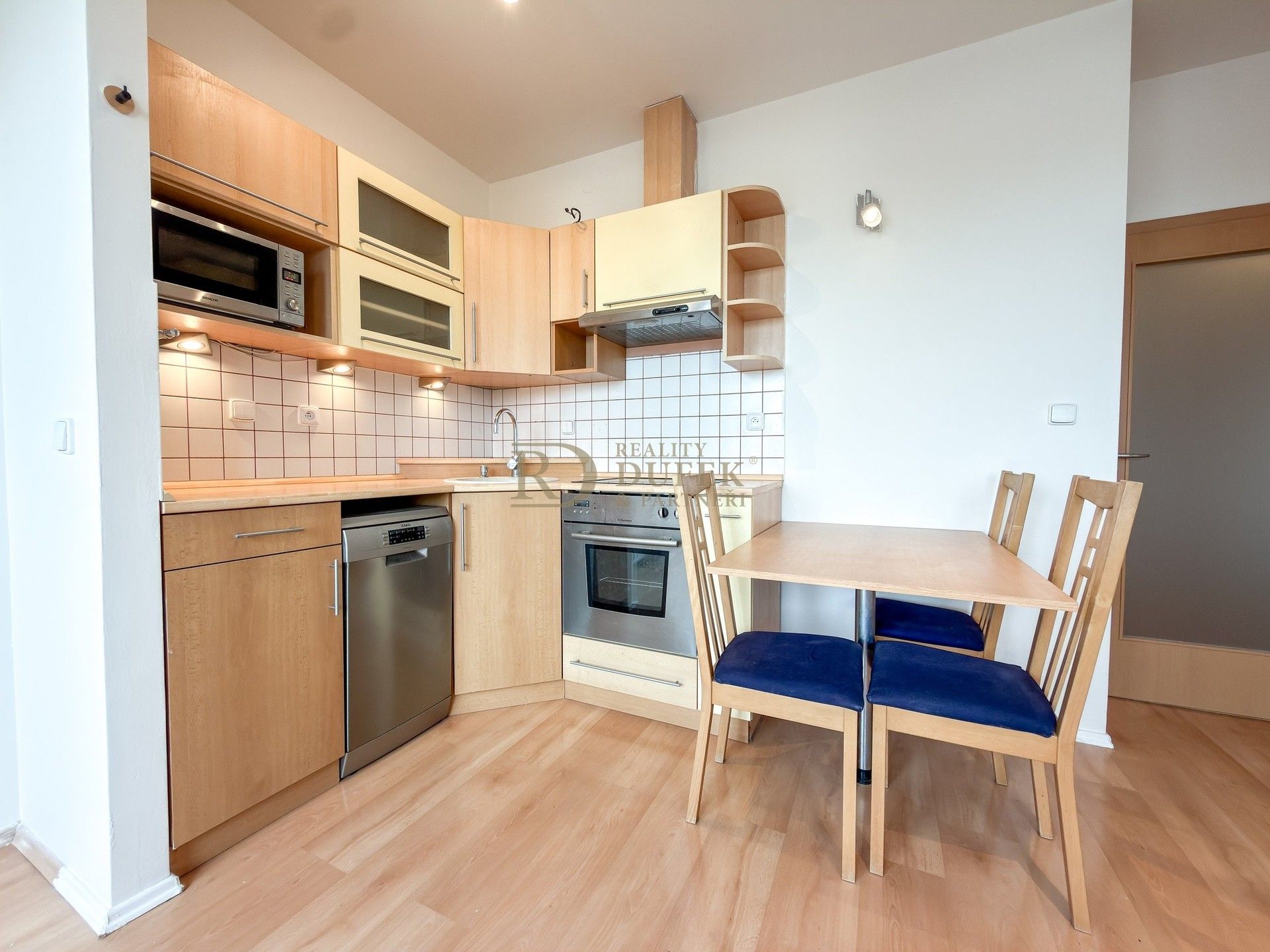 Pronájem byt 2+kk - Novobohdalecká, Praha Michle, 40 m² - 5