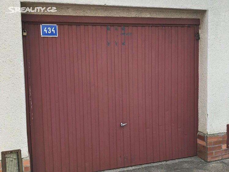 Garáže, Seifertova, Šlapanice, 18 m²