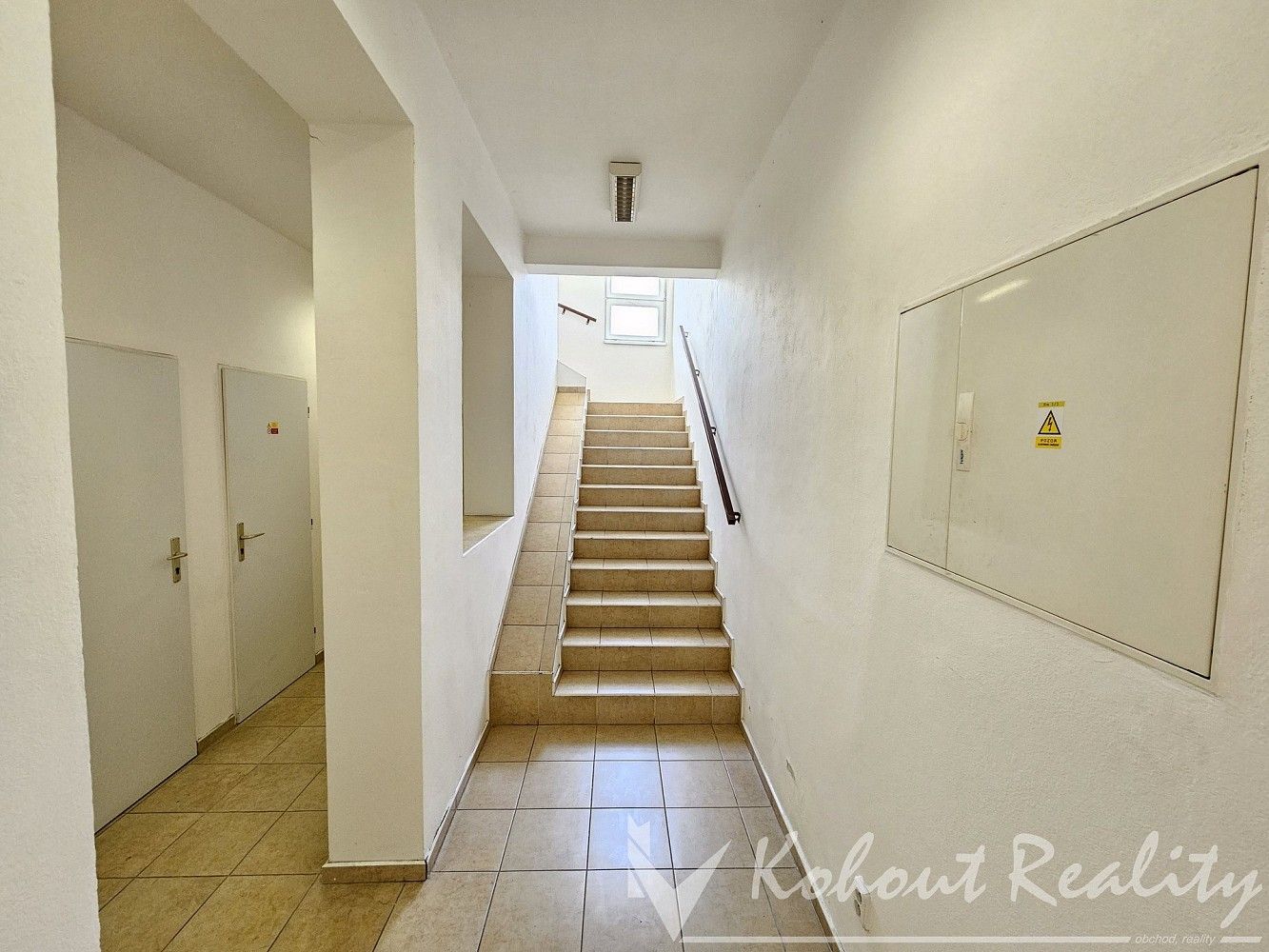 Pronájem komerční - Nademlejnská, Praha 9 - Hloubětín, 105 m² - 5