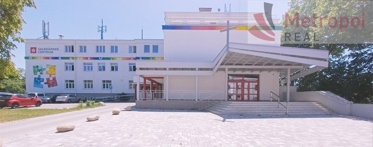 Kanceláře, Zborovské náměstí 2018, Pardubice Zelené Předměstí, 19 m² - 2