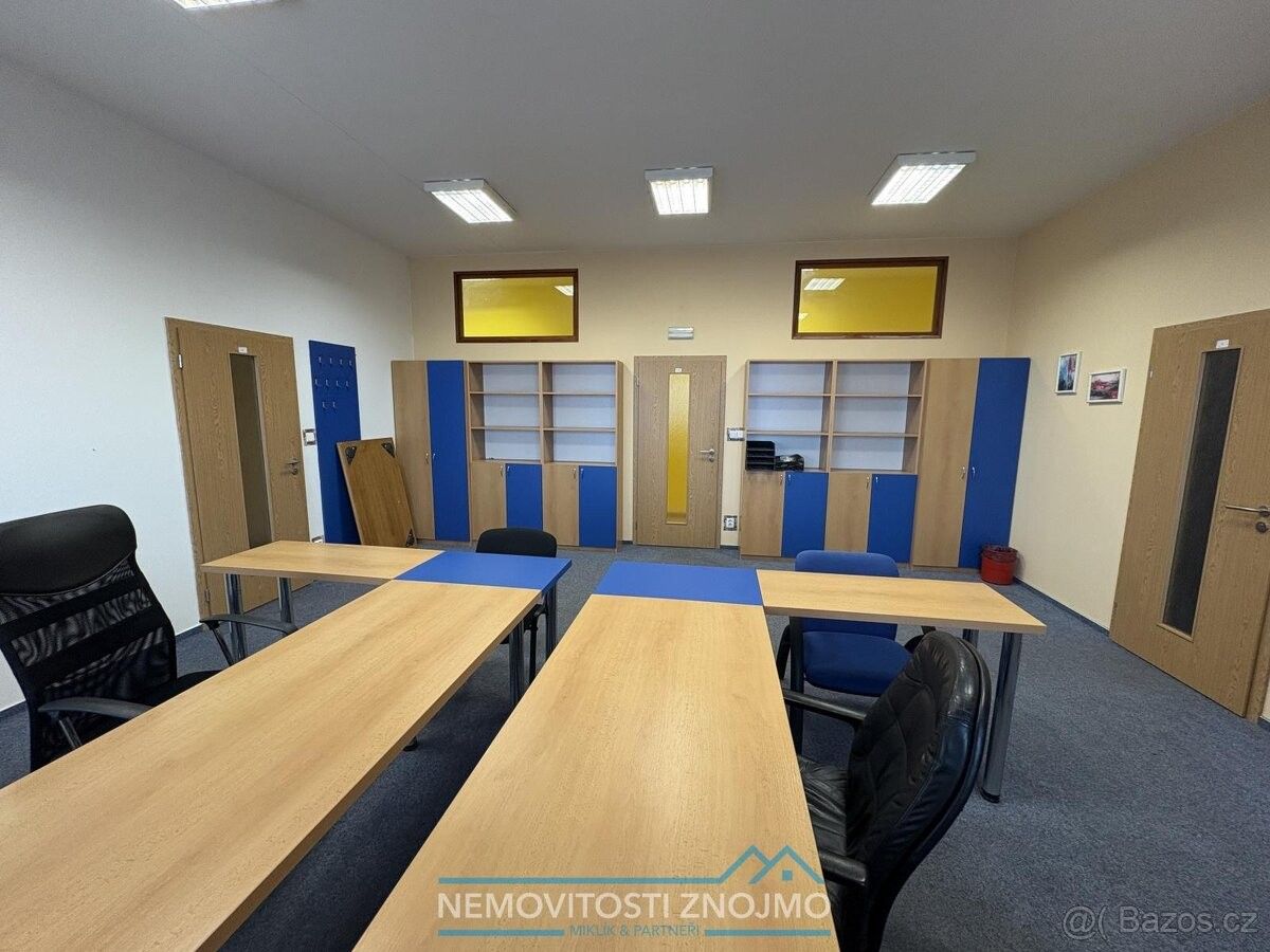 Pronájem kancelář - Dobšice, 671 82