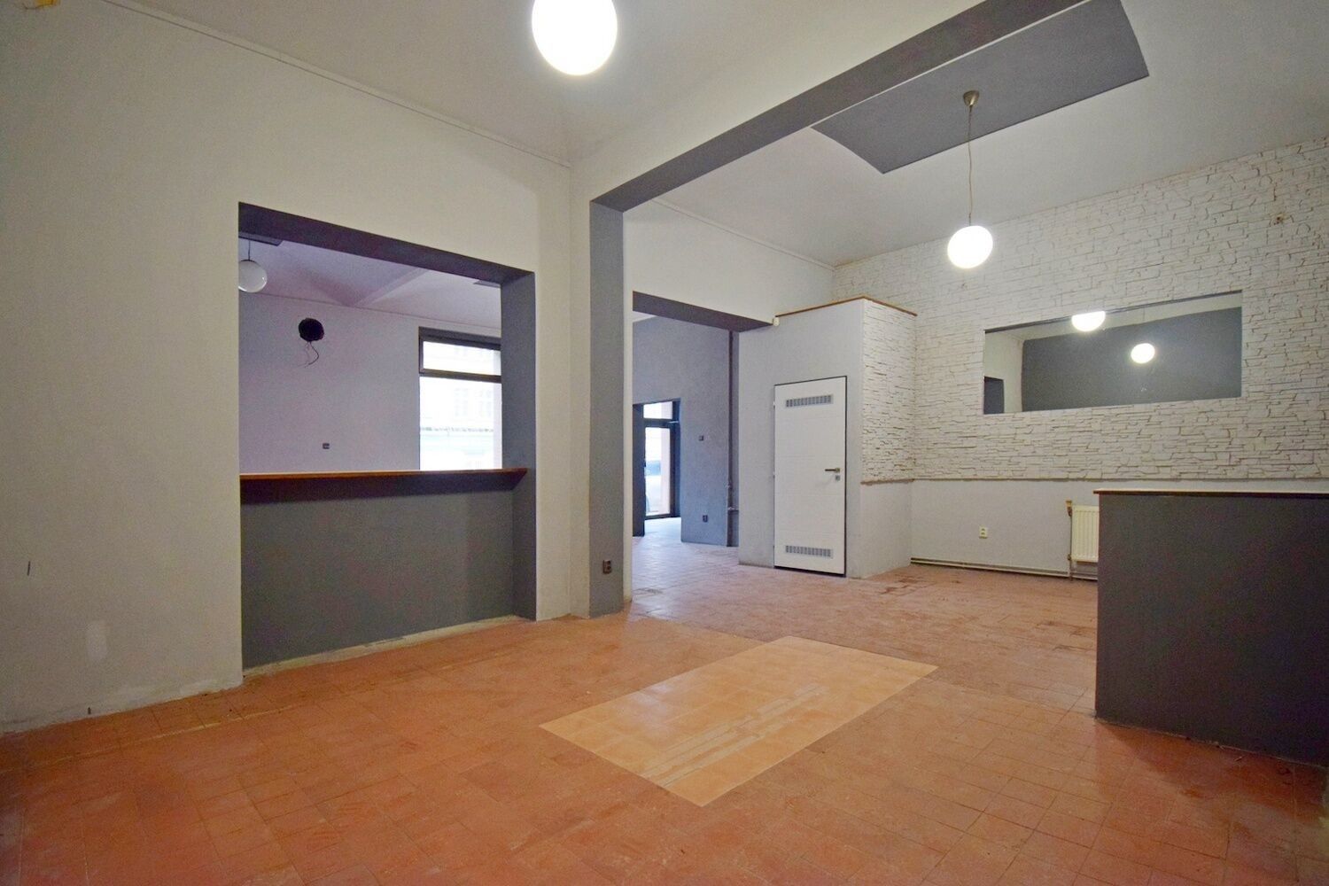 Restaurace, Pod plynojemem, Praha, 124 m²