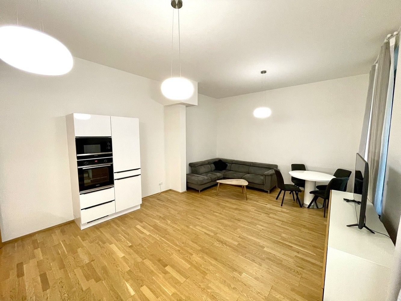 2+kk, Praha - Holešovice, okres Praha 7, Hlavní město Praha, 62 m² - 2