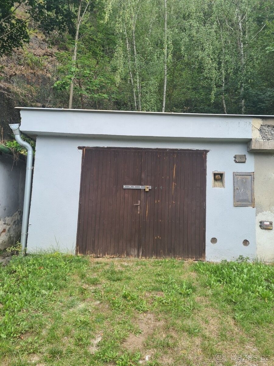 Garáže, Český Krumlov, 381 01