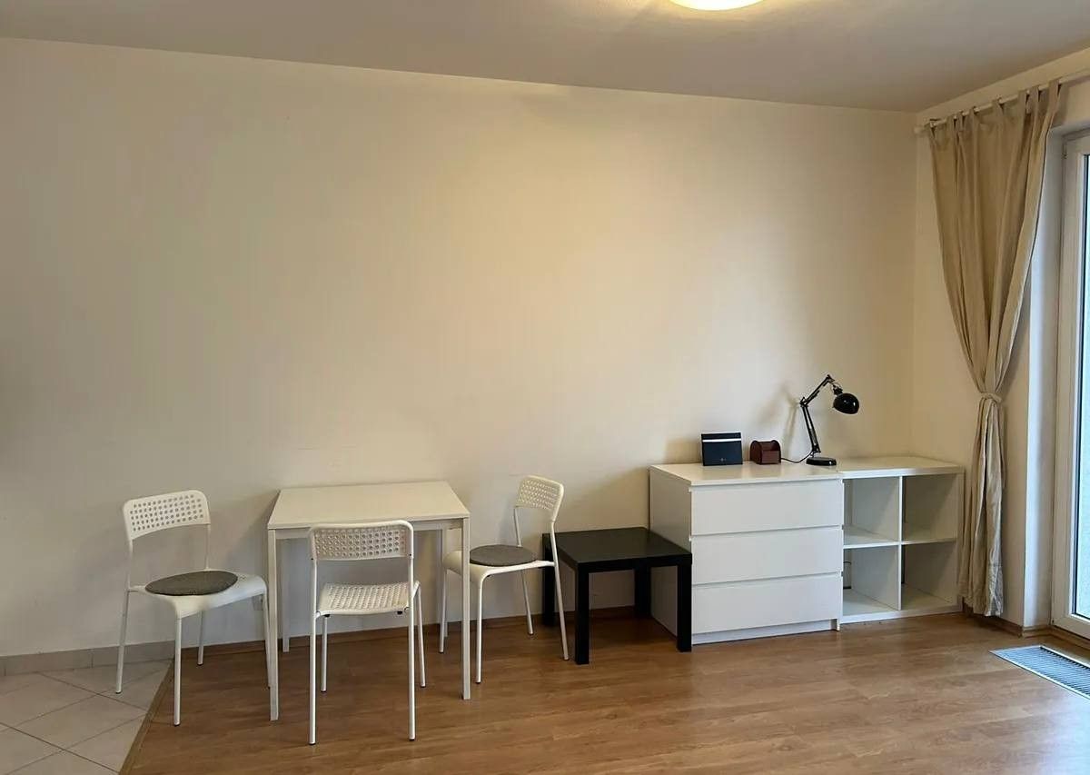 Byt 1+kk · 40 m² · Sazovická, Praha - 3