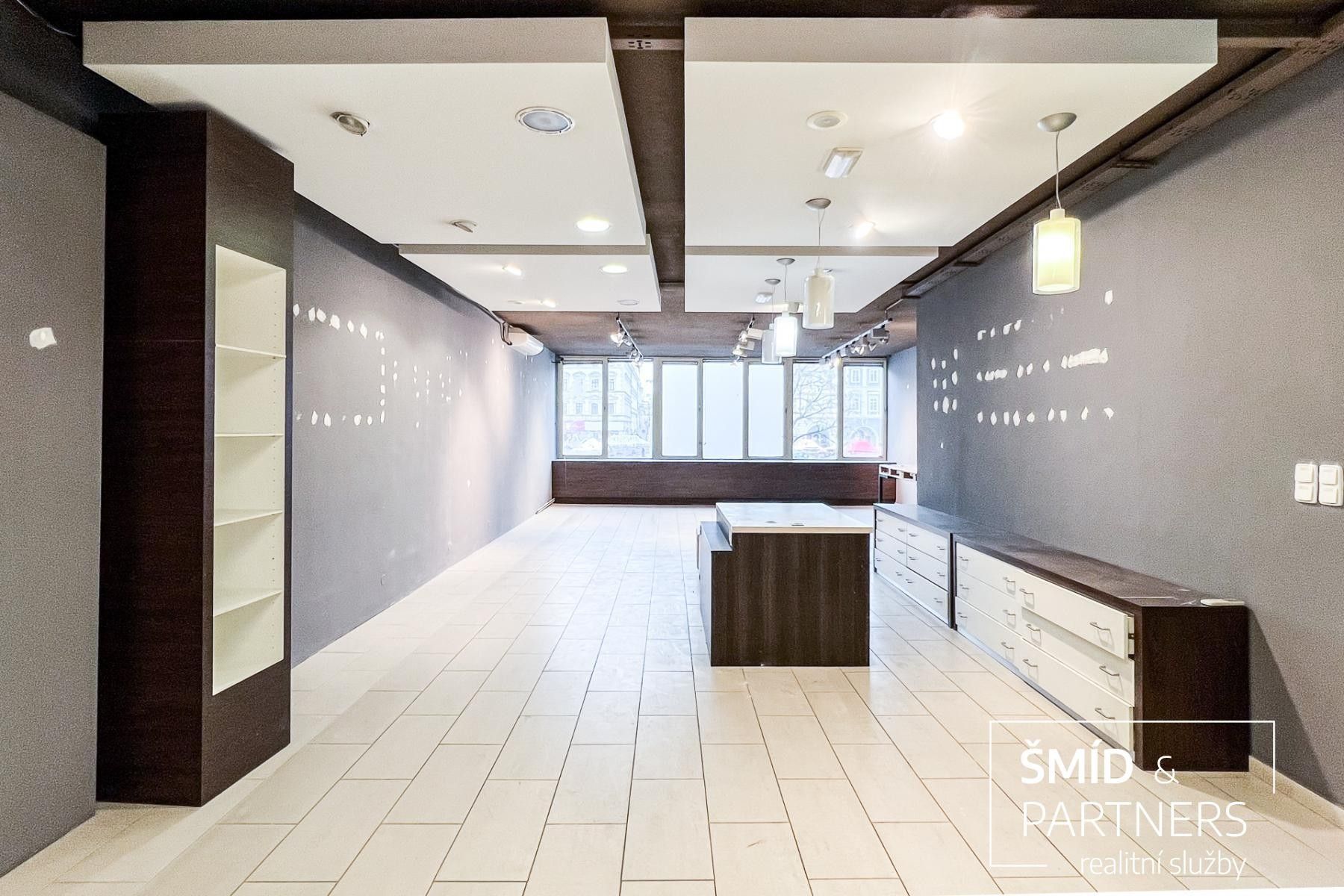 Pronájem obchodní prostory - Karlovo náměstí, Kolín