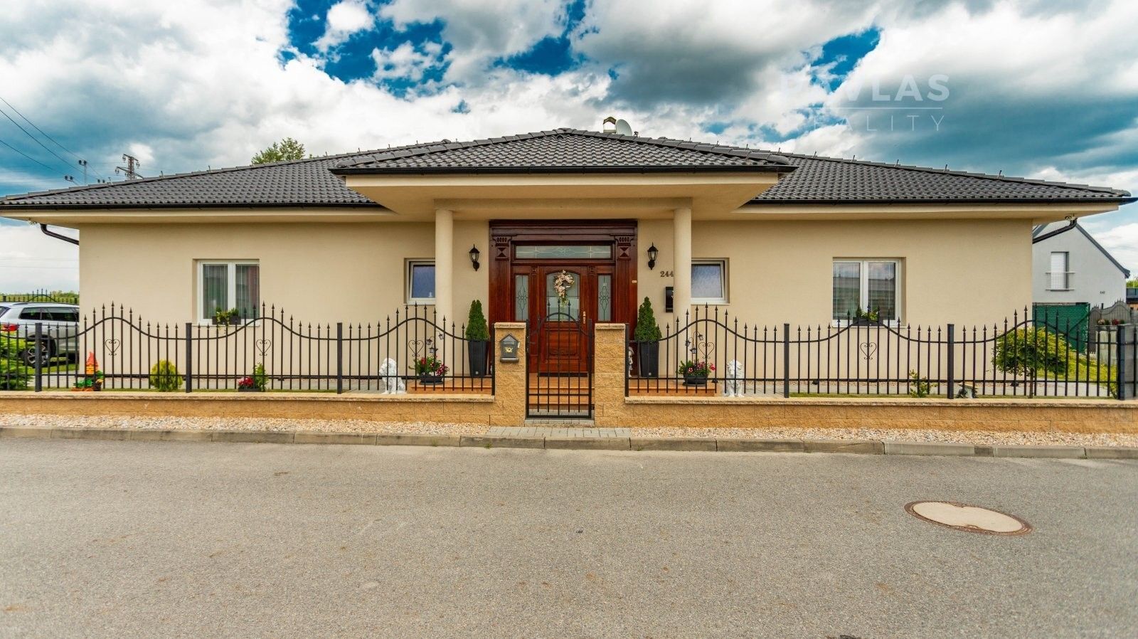 Rodinné domy, Na Lukách 244, Jindřichův Hradec Radouňka, 233 m² - 1