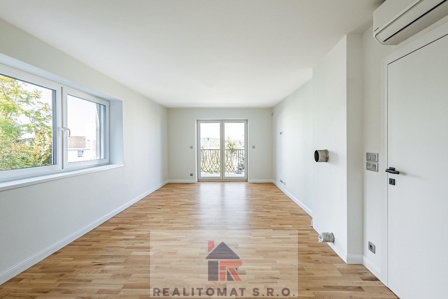 4+kk, Pod lesem, Praha 4 - Komořany, 343 m² - 1
