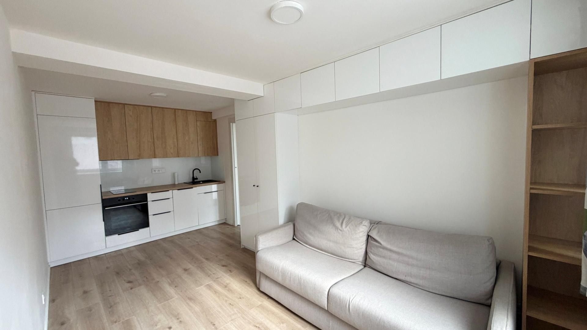 Byt 1+kk · 24 m² · Strančická, Praha - 4