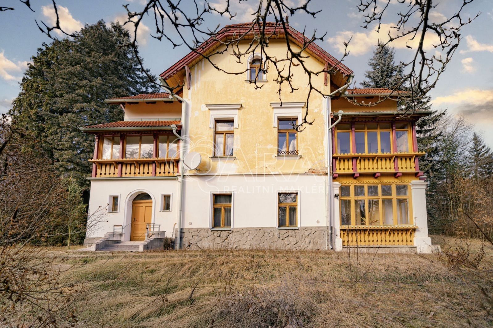 Rodinné domy, Ve vilách , Senohraby, 324 m² - 2