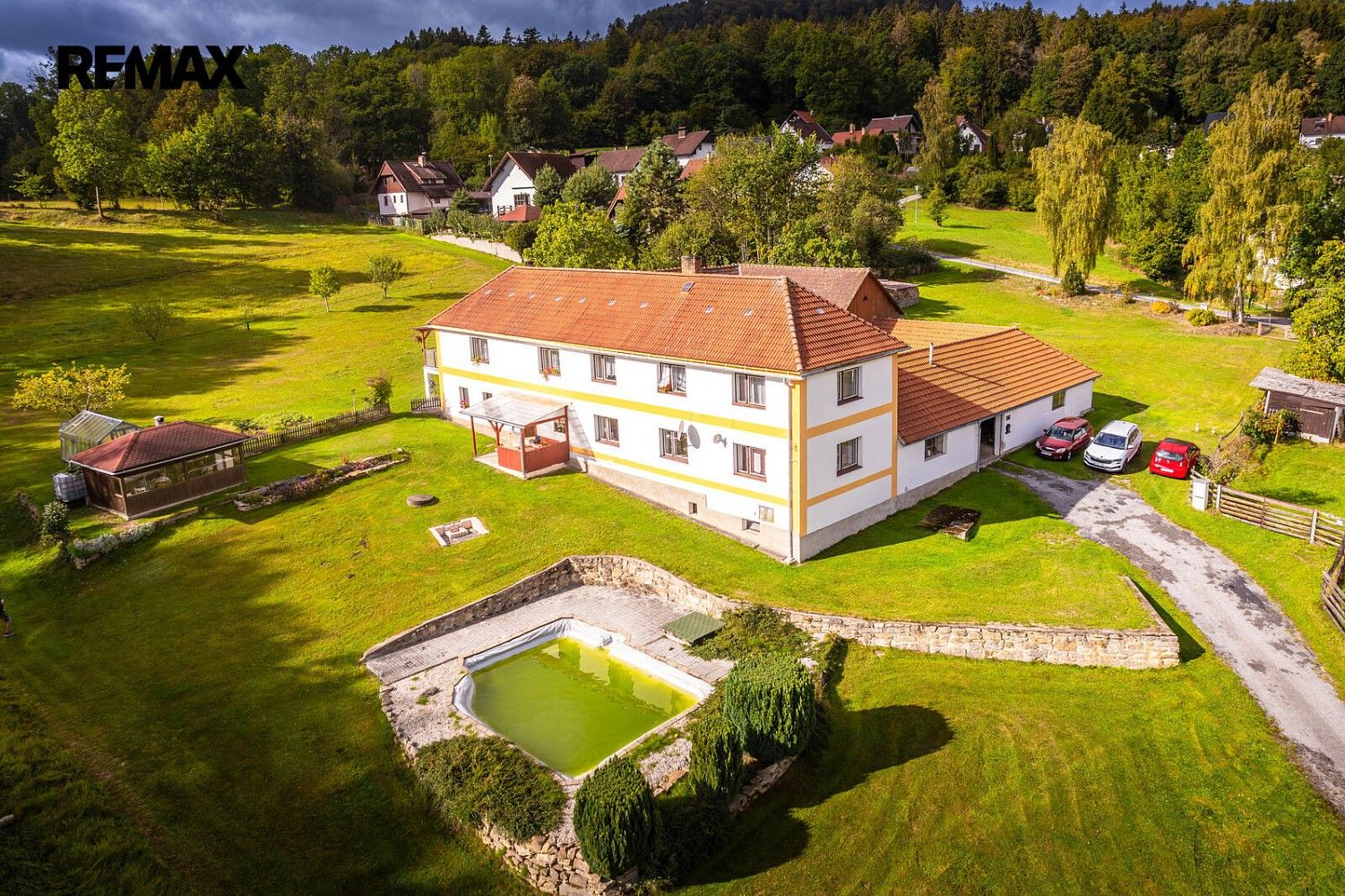 Rodinné domy, Benešov nad Černou - Klení, okres Český Krumlov, 494 m² - 1