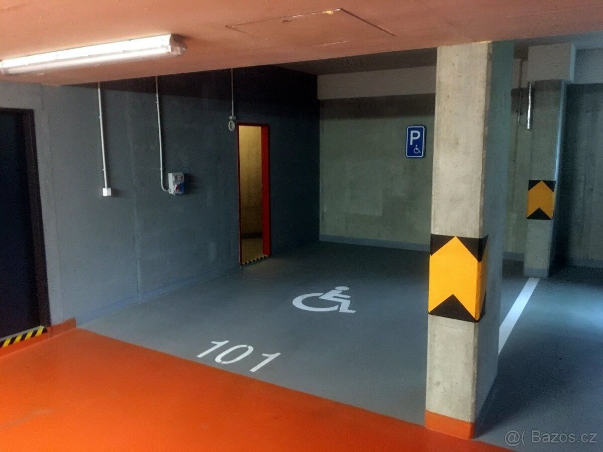 Garáže, Praha, 150 00