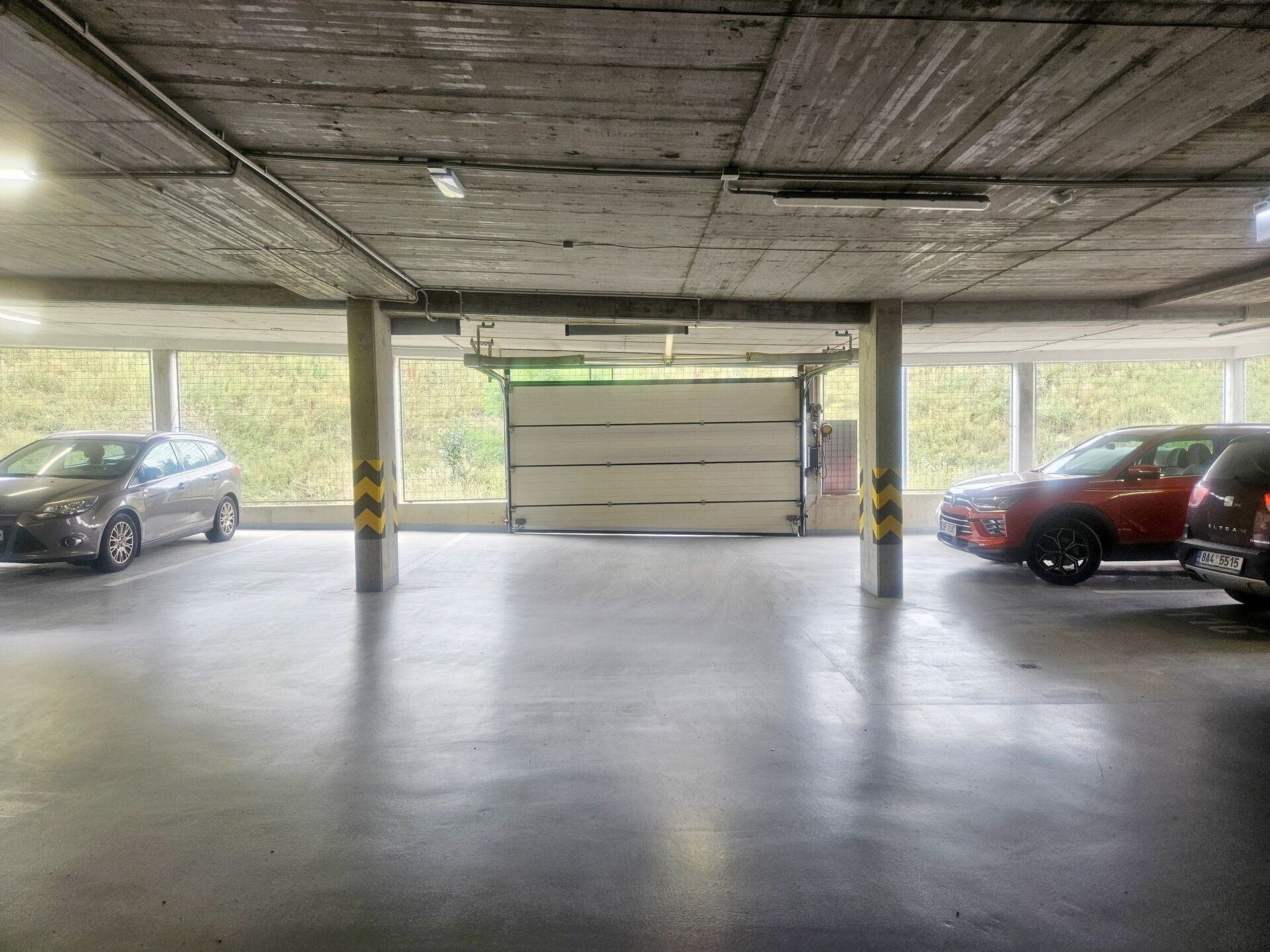 Pronájem garáž - Čerpadlová  , Praha, 15 m² - 5
