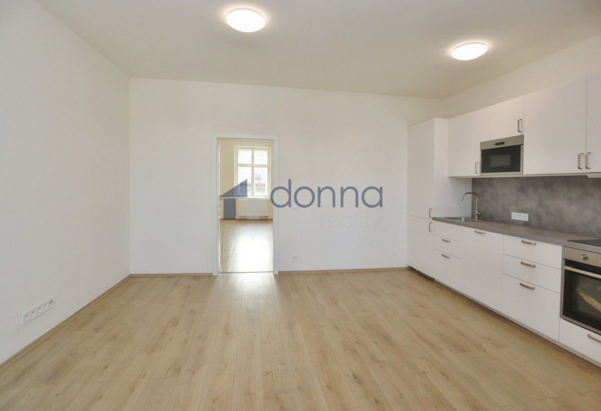 Pronájem byt 2+kk - Rumunská, Praha, 62 m²