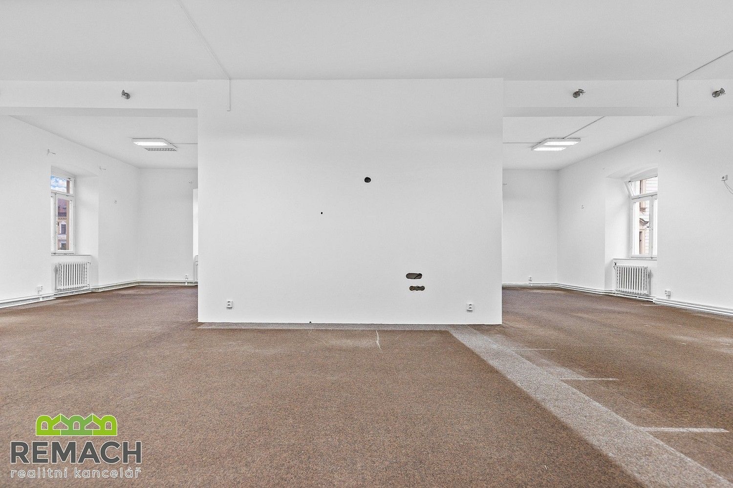 Pronájem obchodní prostory - Palackého náměstí, Uherské Hradiště, 110 m² - 5