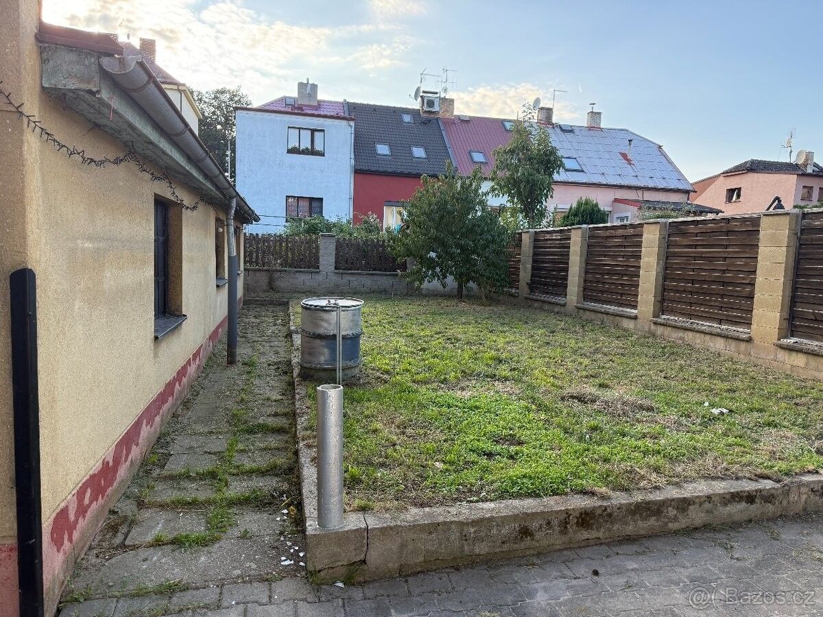 Rodinné domy, Mladá Boleslav, 293 01 - 1