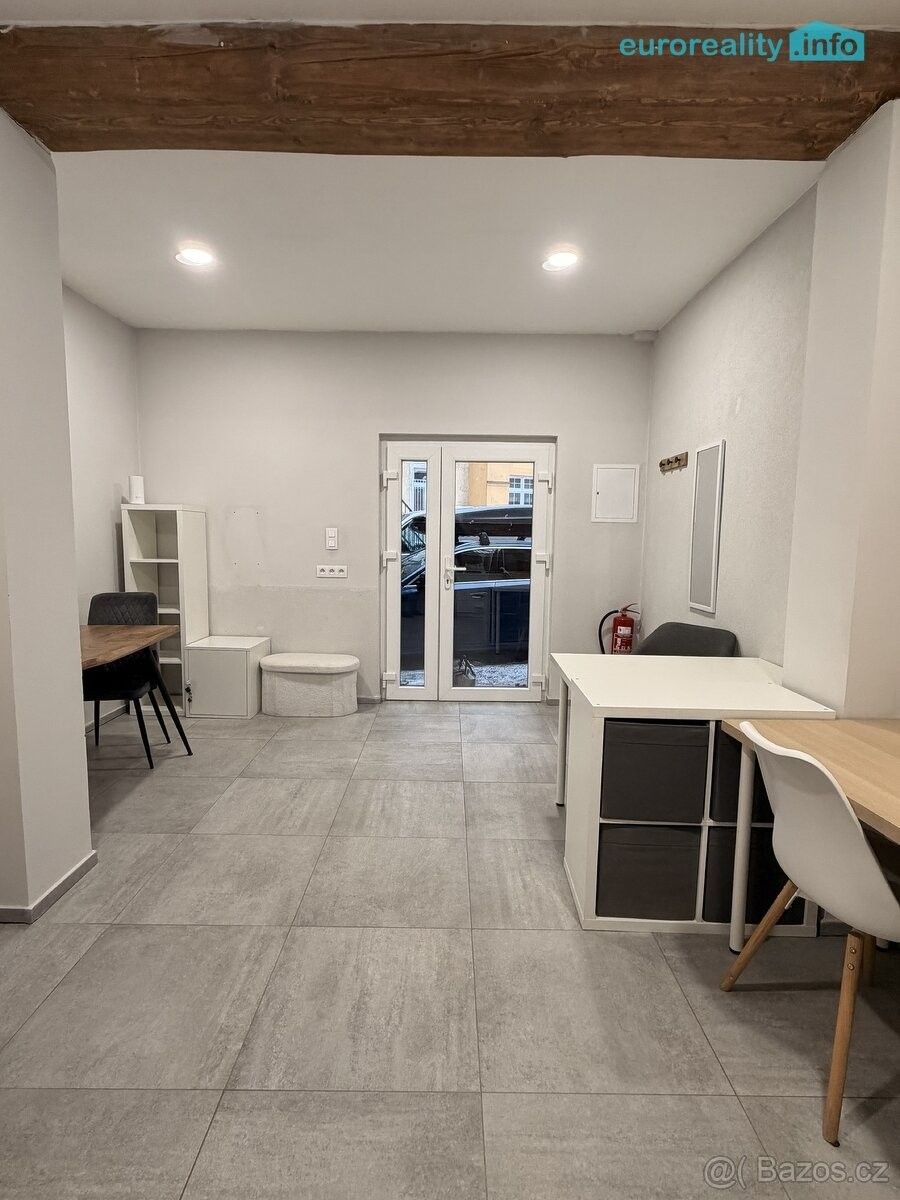 Pronájem kancelář - Mariánské Lázně, 353 01