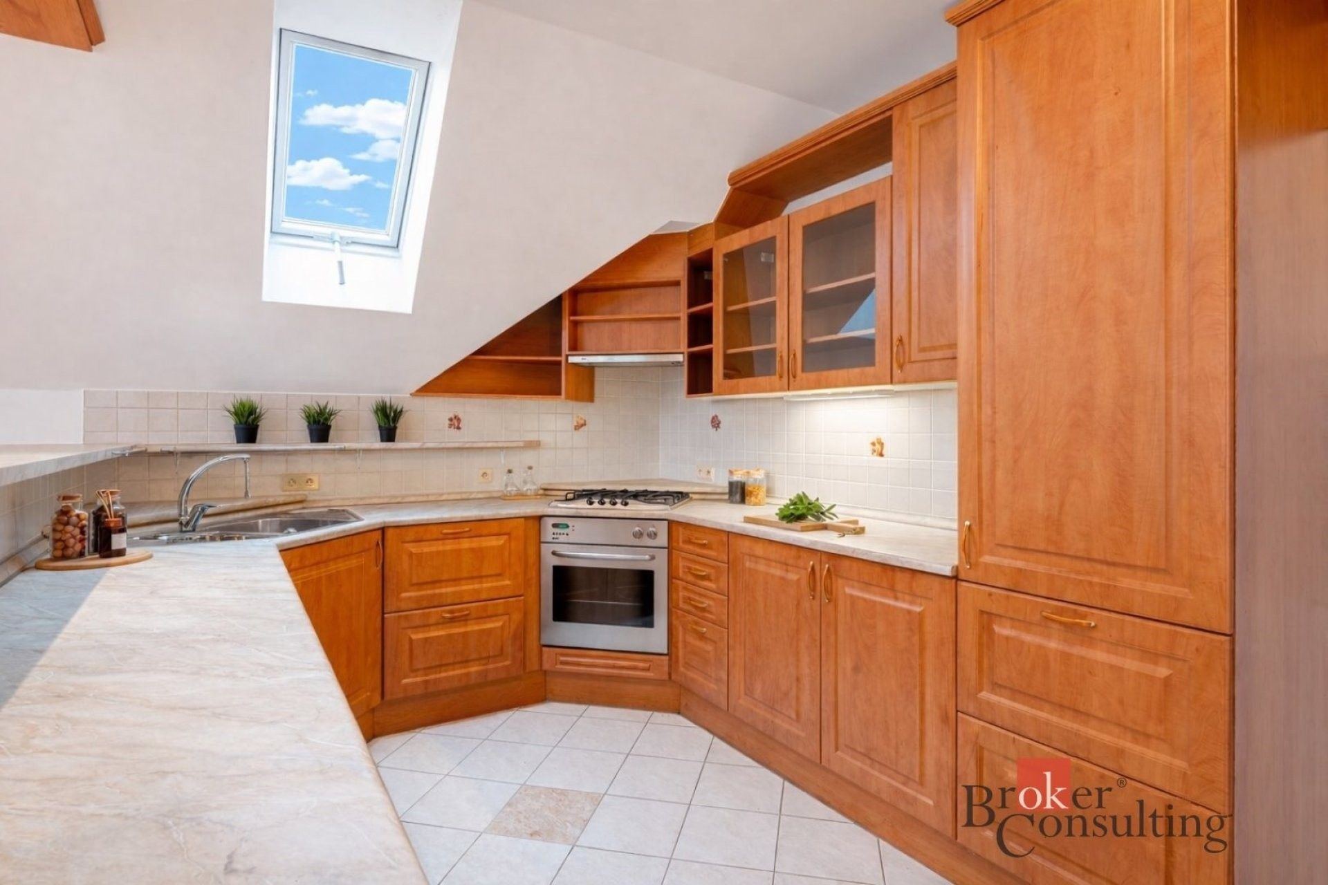 Byt 4+kk · 172 m² · Novoštěrboholská, Praha - 3