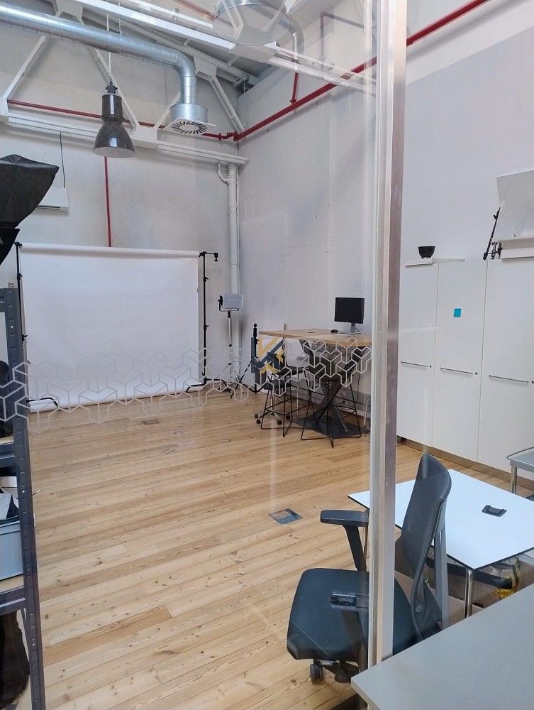 Pronájem kancelář - Praha - Karlín, okres Praha 8, Hlavní město Praha, 595 m² - 5