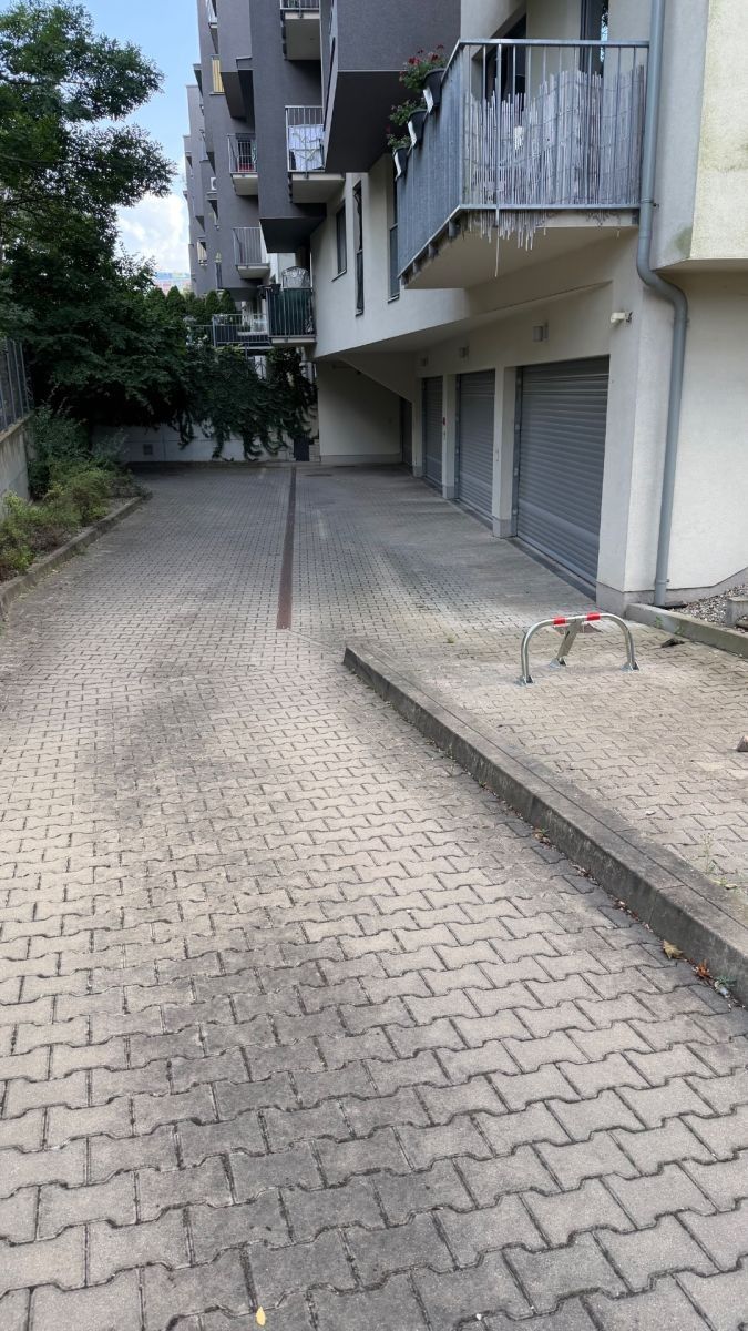 Pronájem garáž - Praha - Michle, 12 m² - 2