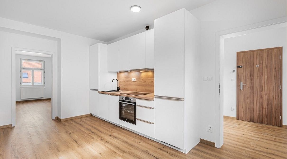 2+kk, Seifertova, Praha 3 - Žižkov, 42 m² - 1