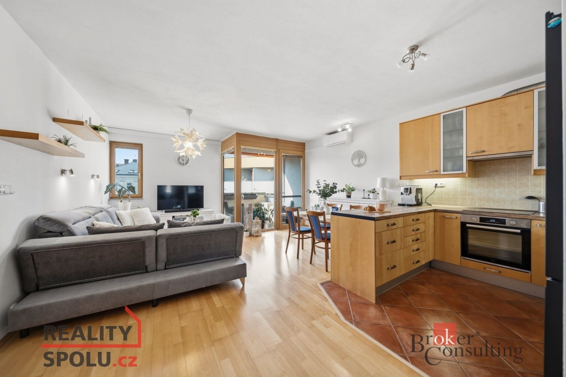 3+kk, Pouchovská, Hradec Králové, 84 m²