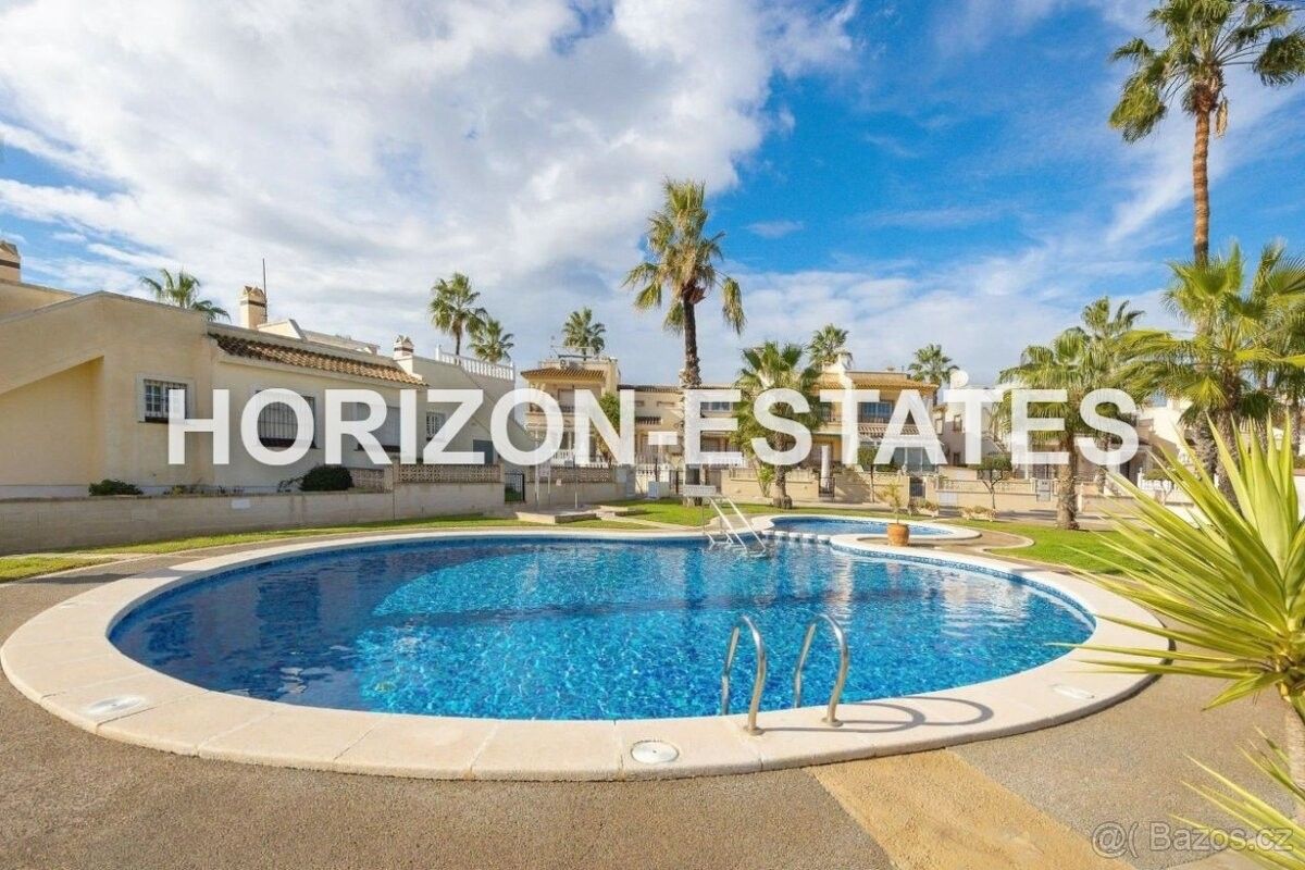 Rodinné domy, 987 66, Zahraničí