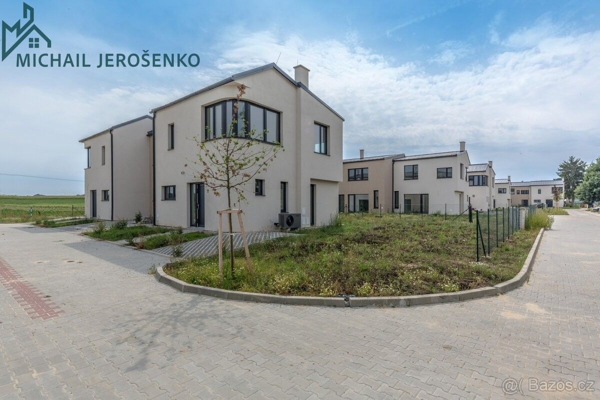 Prodej rodinný dům - Úvaly, 250 82