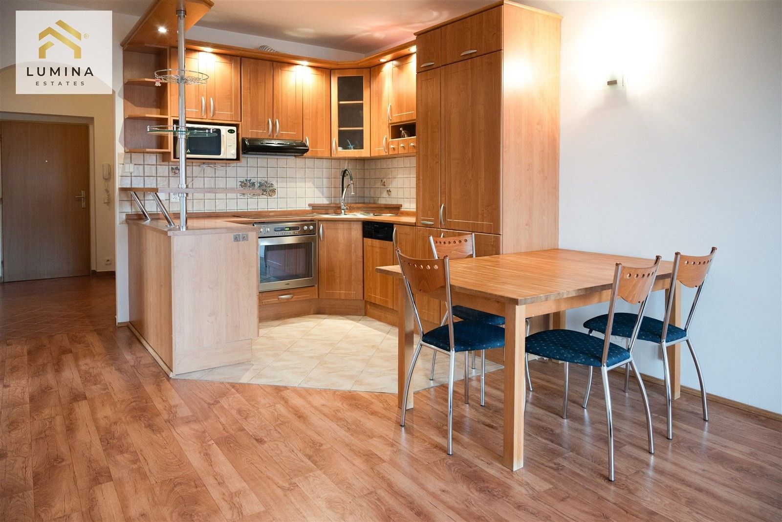 3+kk, Nad Štolami, Odolena Voda, 80 m²