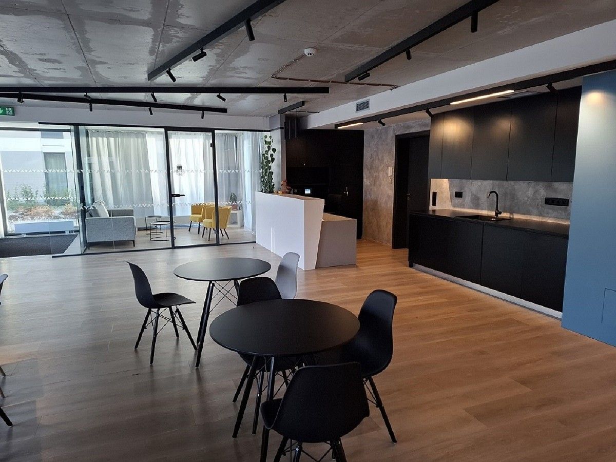 Kancelář · 85 m² · Praha - Hostivař, okres Praha 15, Hlavní město Praha - 4