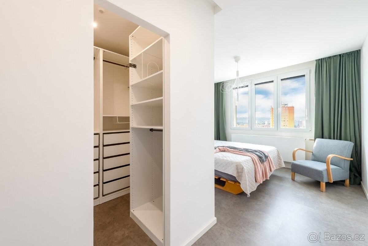 Pronájem byt 3+1 - Praha, 140 00, 83 m²