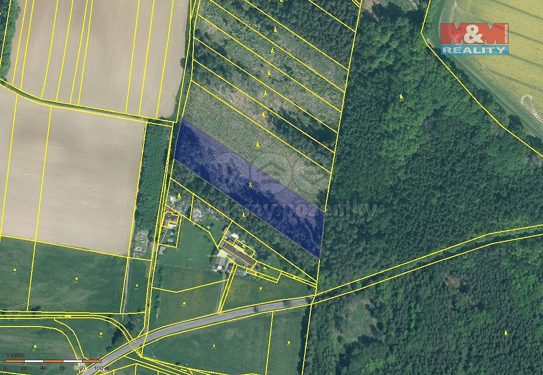 Les, 7 675 m²