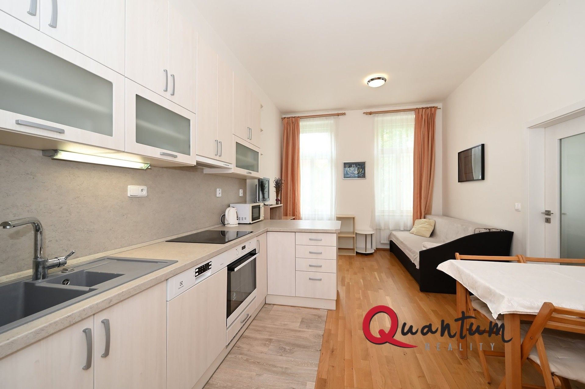 2+kk, Žižkovo náměstí 1152, Praha Žižkov, 58 m² - 2