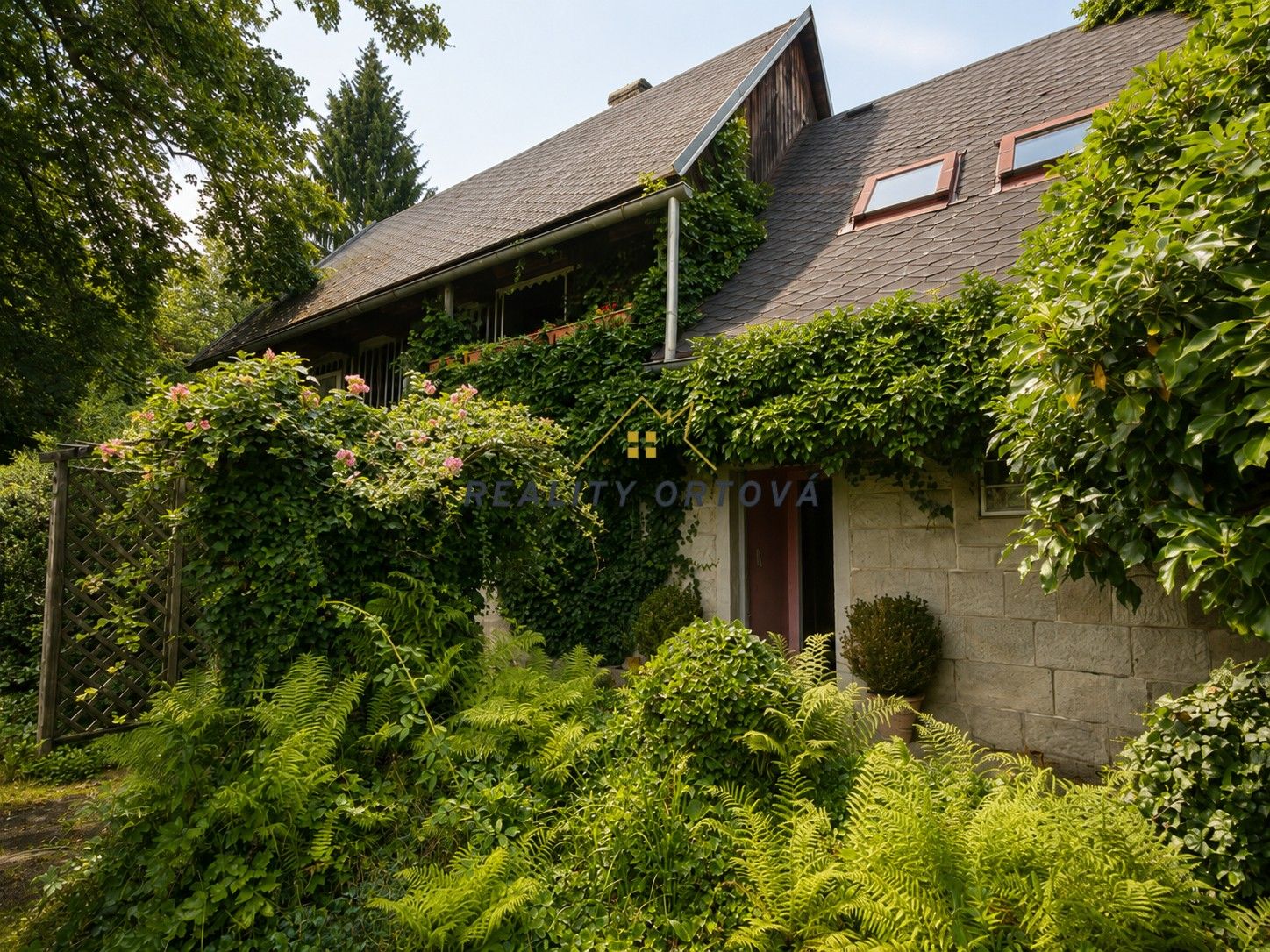 Rodinné domy, Valkeřice, 180 m²