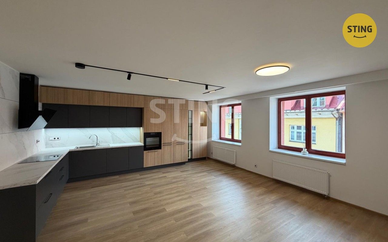 Pronájem byt 4+1 - Balcarova, Ostrava, 120 m² - 5