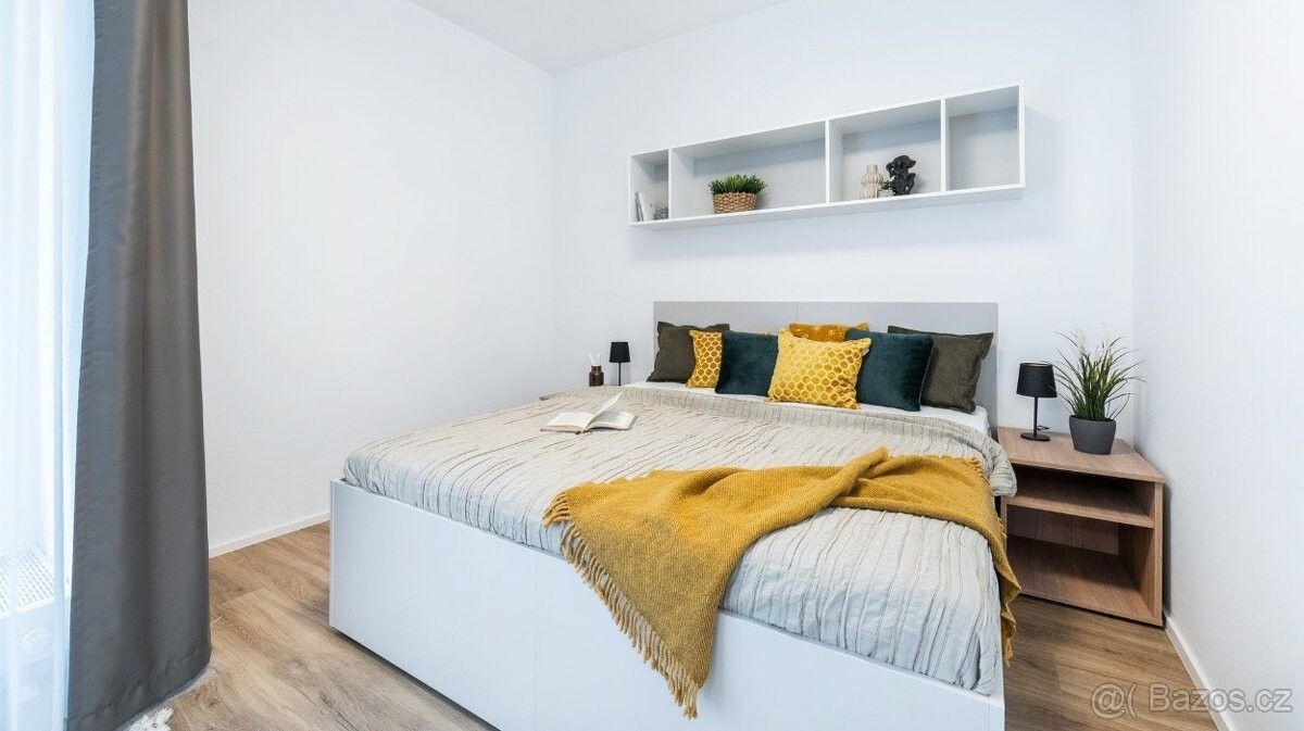 Pronájem byt - Praha, 190 00