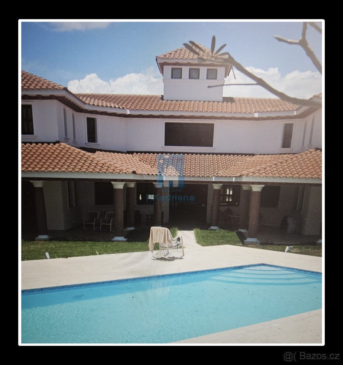 Rodinné domy, 987 66, Zahraničí